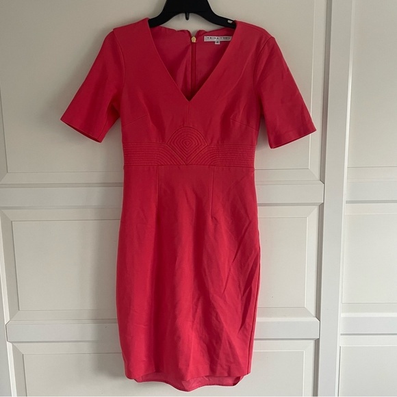 Trina Turk Ashton V-Neck Elbow-Sleeve Scuba Sheath Dress 30747 - Picture 2 of 6